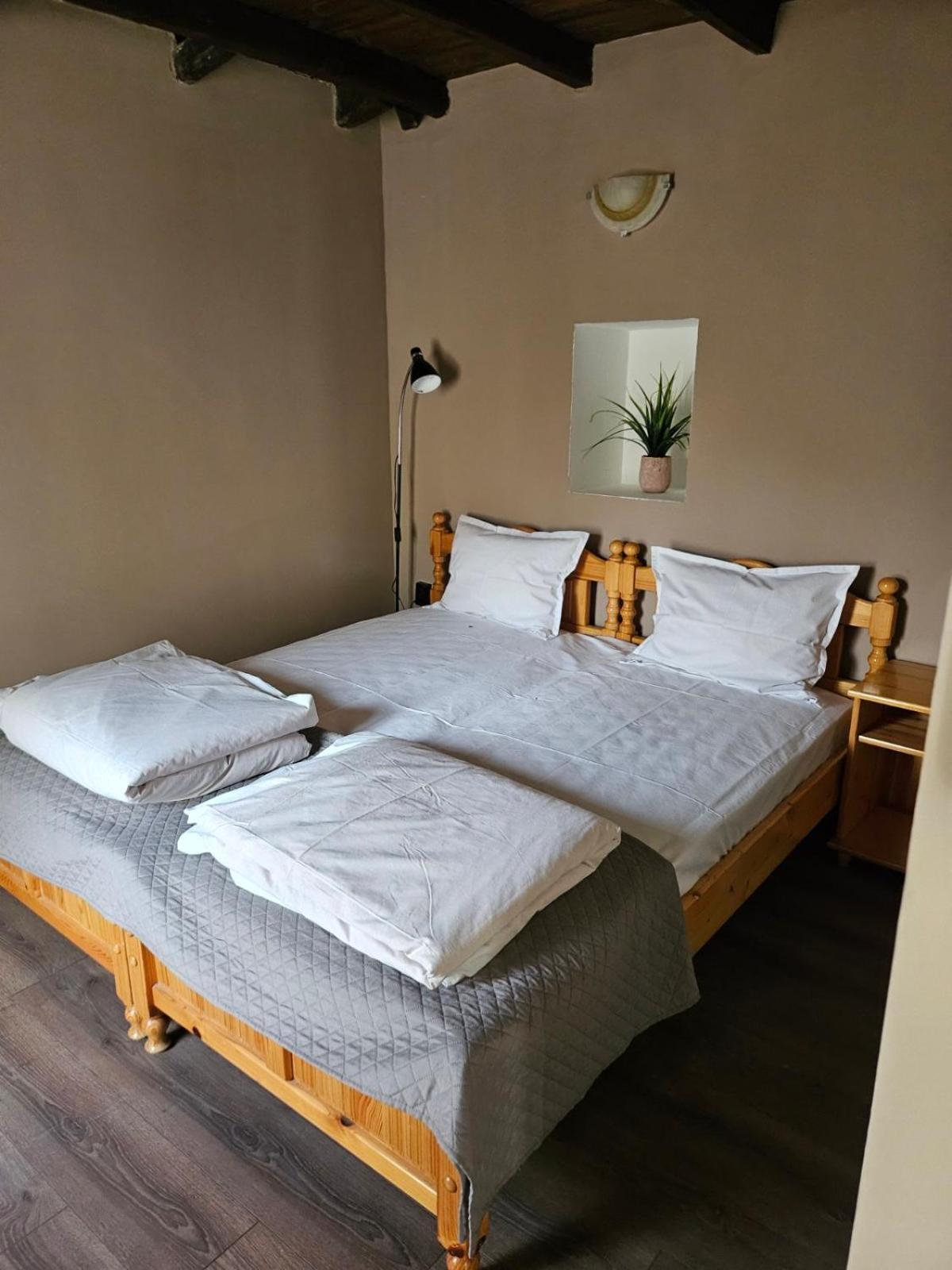 Orehite-Family Hotel ,Food & Pool Bozhichen Luaran gambar