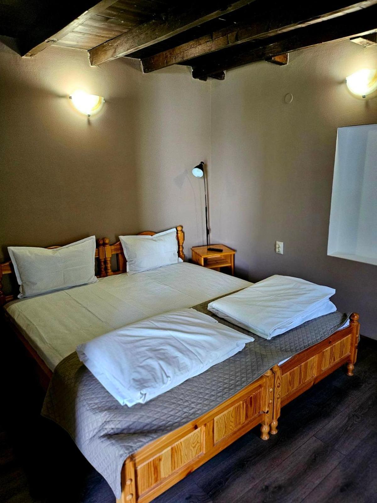 Orehite-Family Hotel ,Food & Pool Bozhichen Luaran gambar