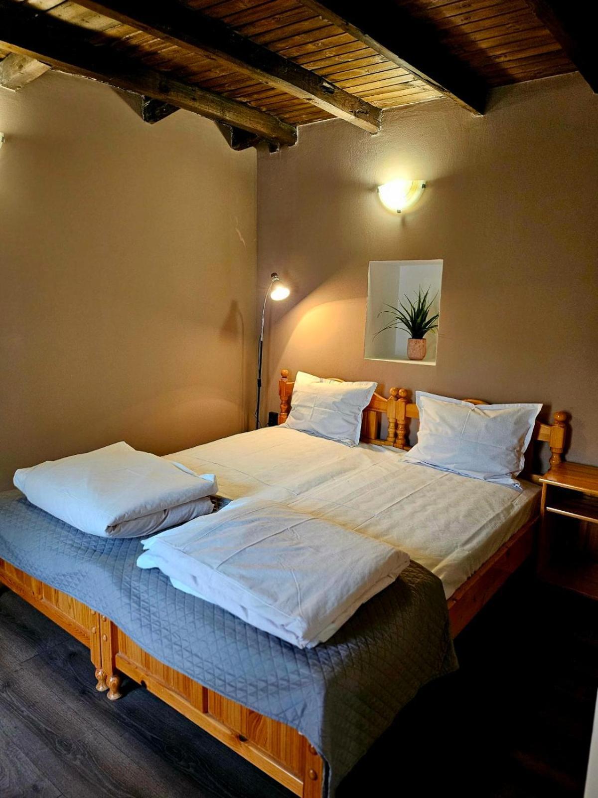 Orehite-Family Hotel ,Food & Pool Bozhichen Luaran gambar